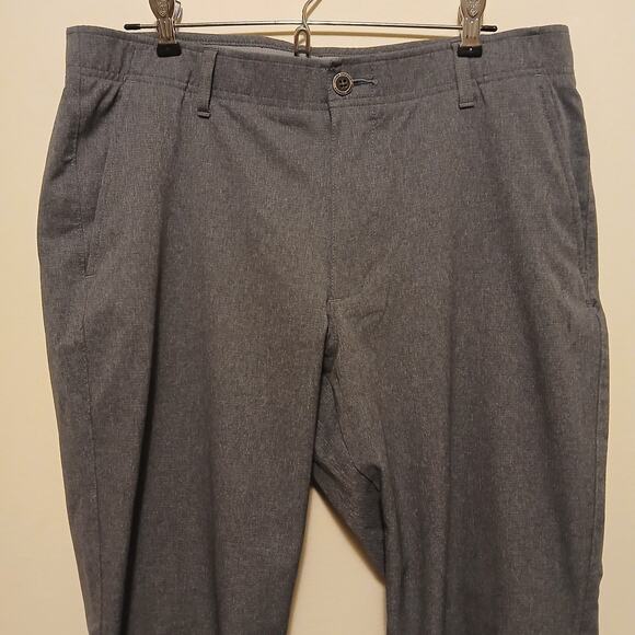 Under Armour Mens Golf Chino Pants 36 X 32 Gray Perforated Dress Casual - Picture 2 of 9